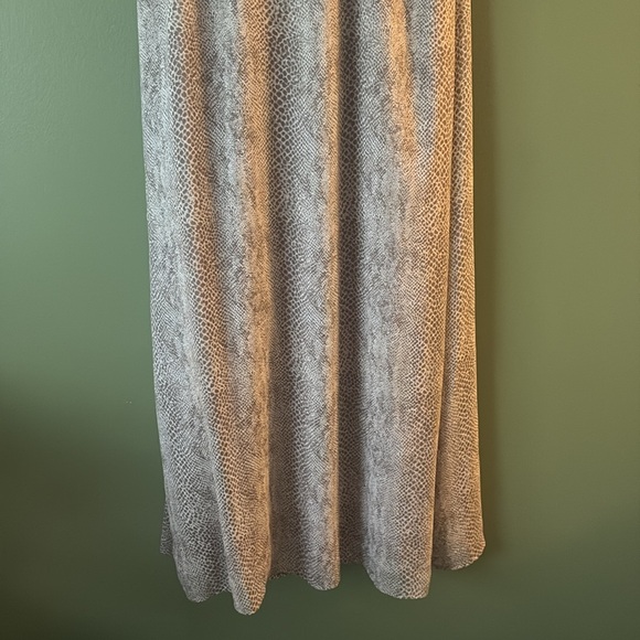 Banana Republic Maxi Wrap Snake Print Sleeveless Ruffle V-neck Dress Sz 10 - Picture 8 of 9